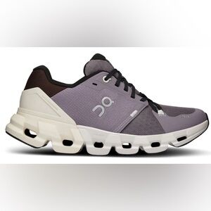 ON Running Cloudflyer 4 Women’s in Shark/Pearl